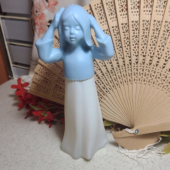 Avon Accessories - Blue and White lady Figurine collectible vintage empty avon bottle for s…